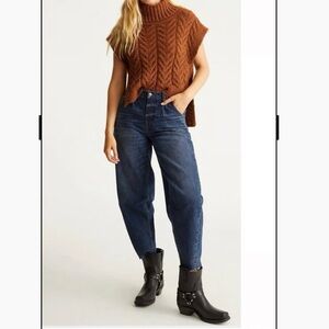 Frye Women's Studded-Waist Barrel-Leg Retail 
$179